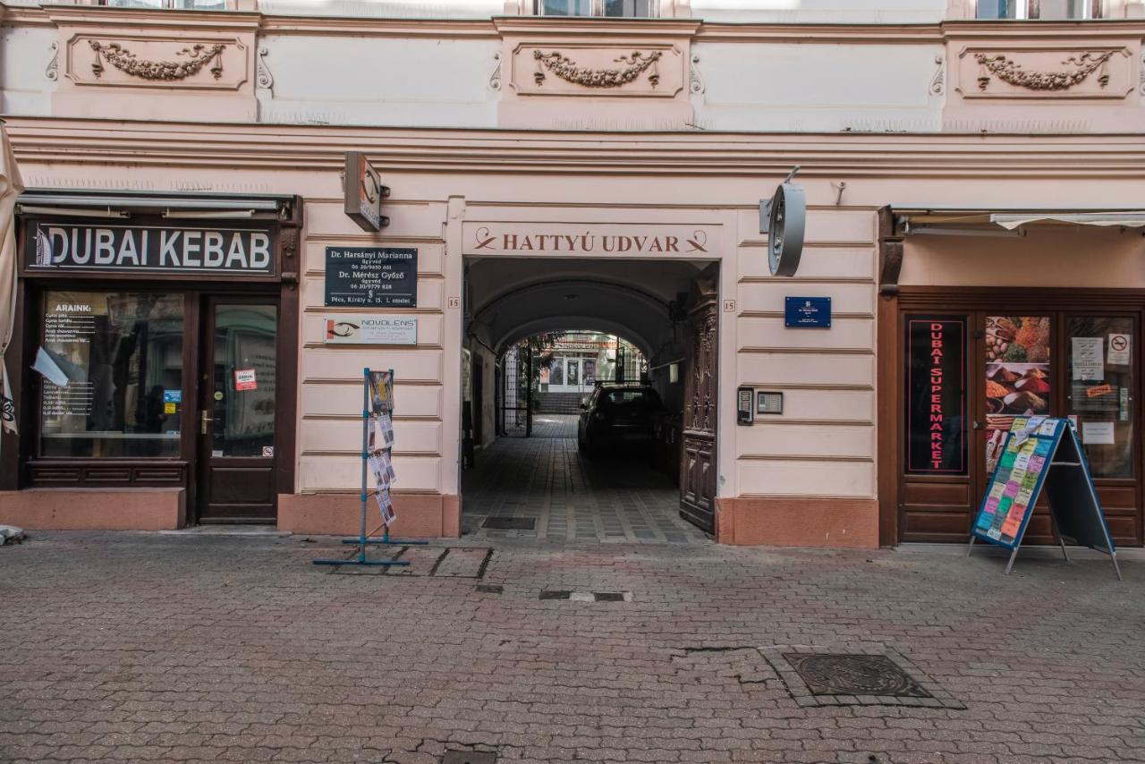 Ferienwohnung Anavrin Apartman Free Parking Pécs Exterior foto