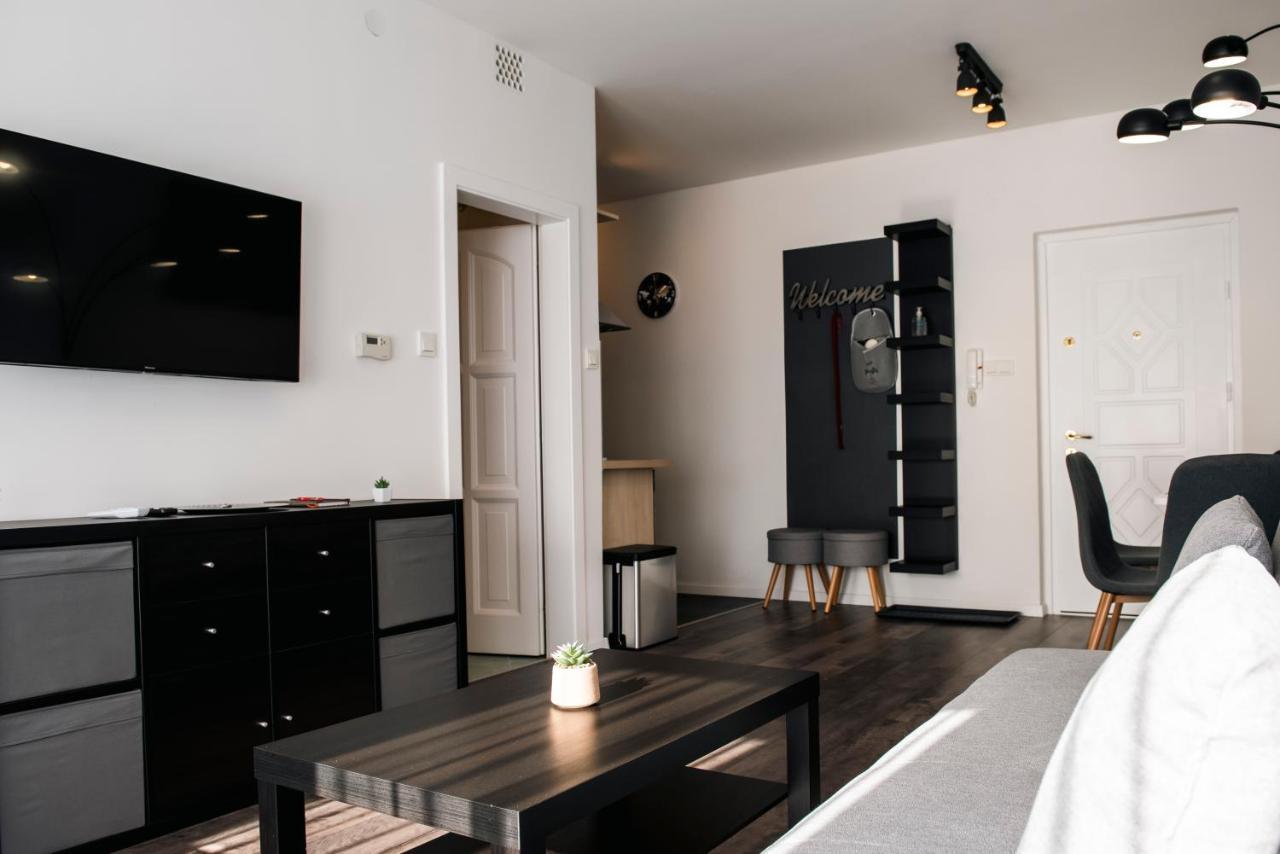 Ferienwohnung Anavrin Apartman Free Parking Pécs Exterior foto