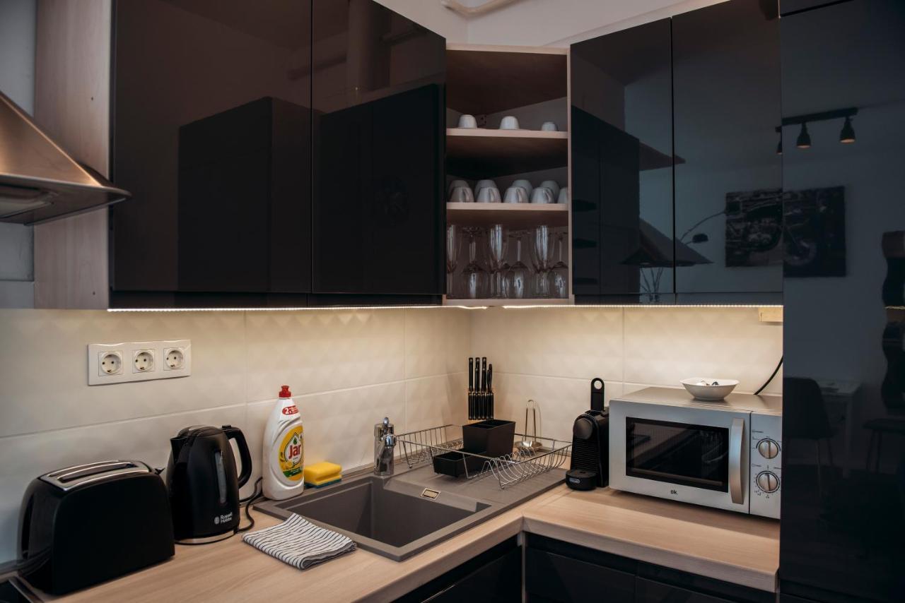 Ferienwohnung Anavrin Apartman Free Parking Pécs Exterior foto